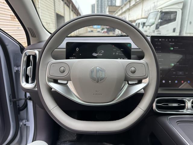 零跑汽车 零跑B01 2025 汽车图片 #34