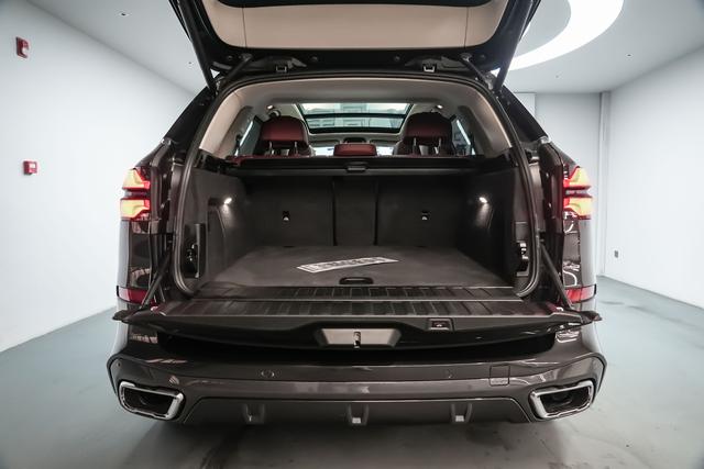 BMW X5 2023 car image #34