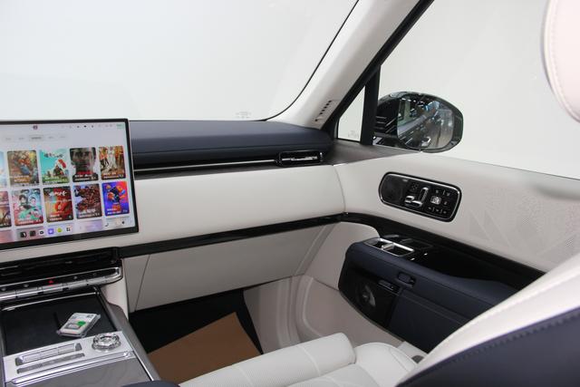 极氪 极氪9X 2026 汽车图片 #34