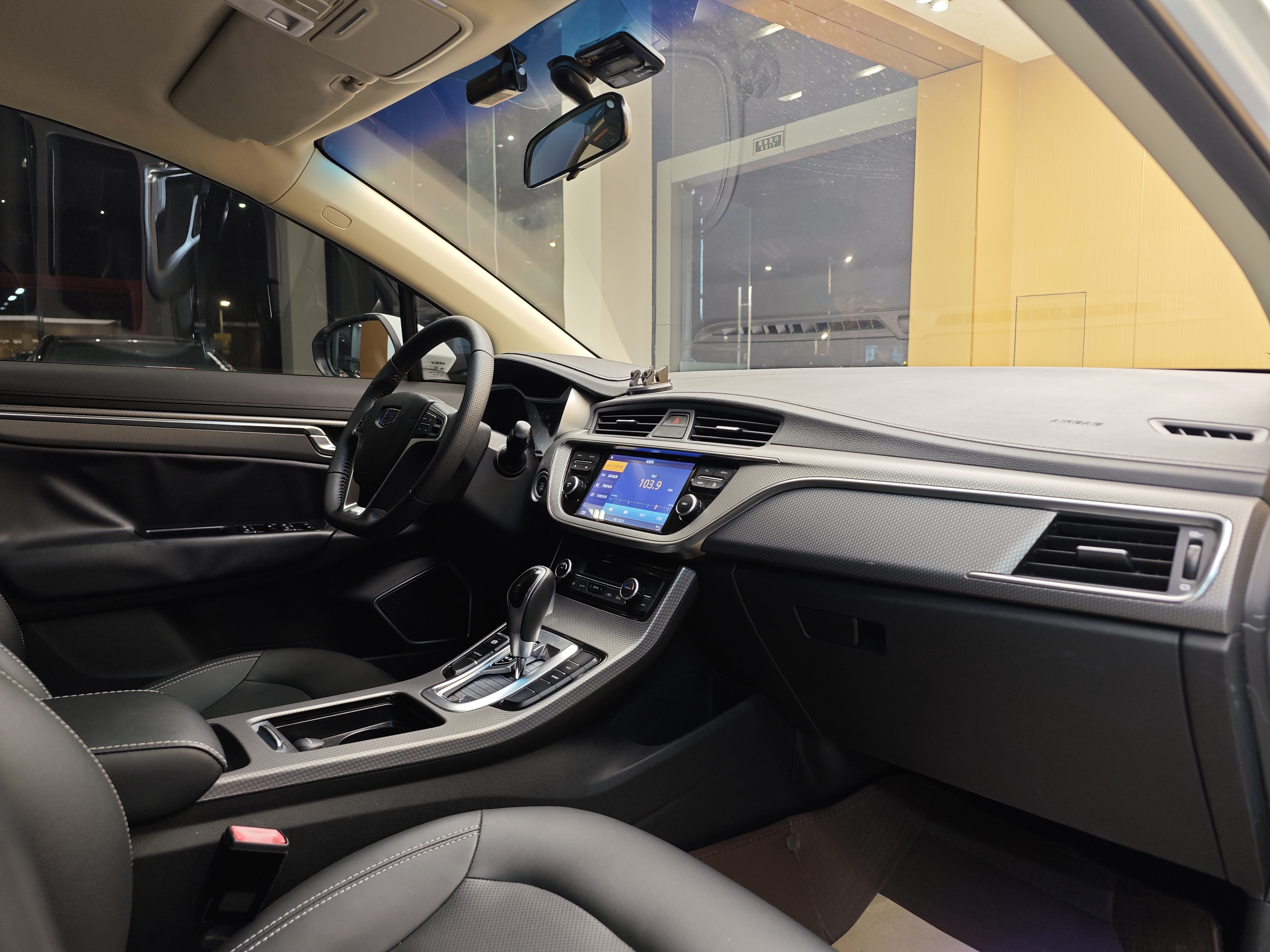 GEELY 2017 car image #34