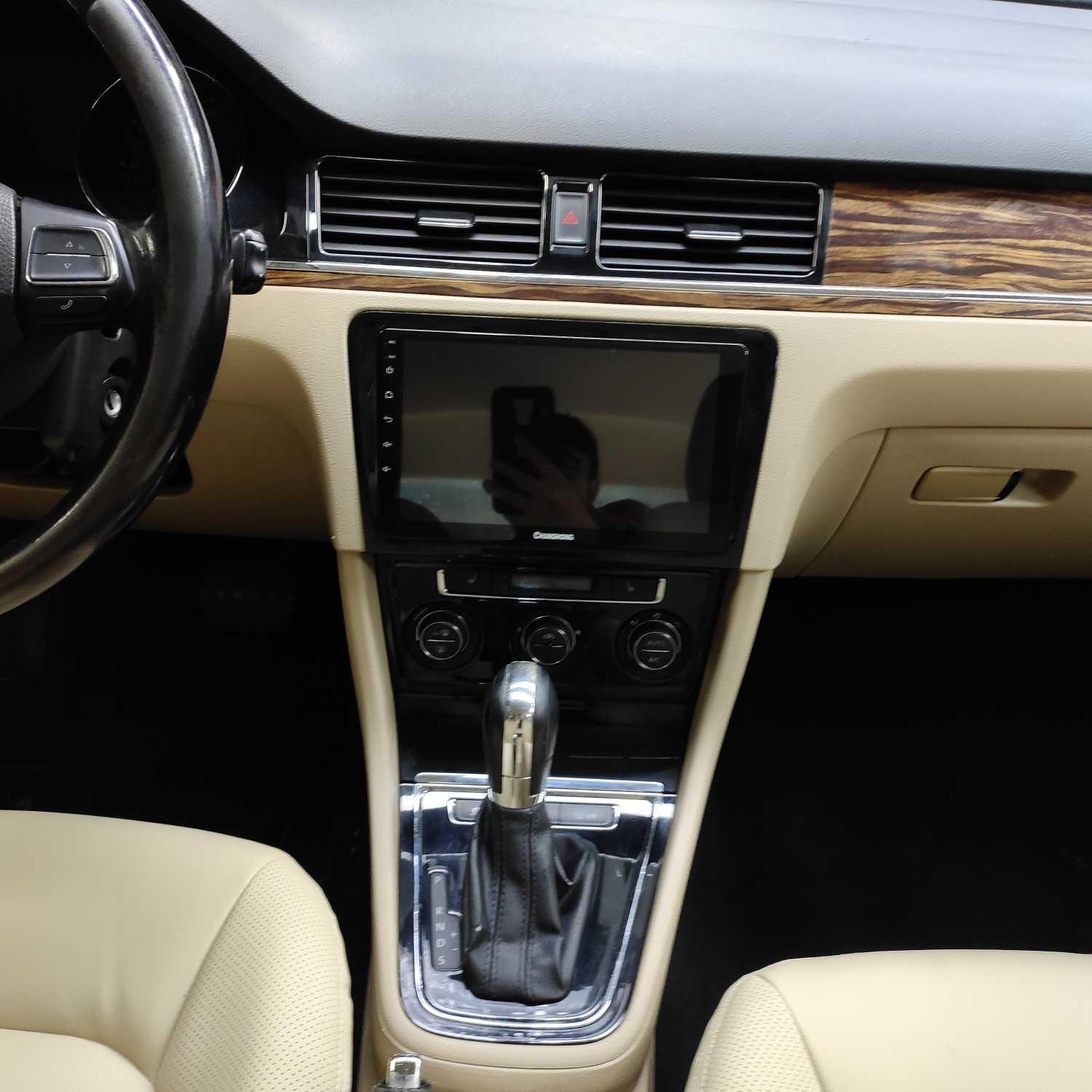 Volkswagen Bora 2013 car image #34