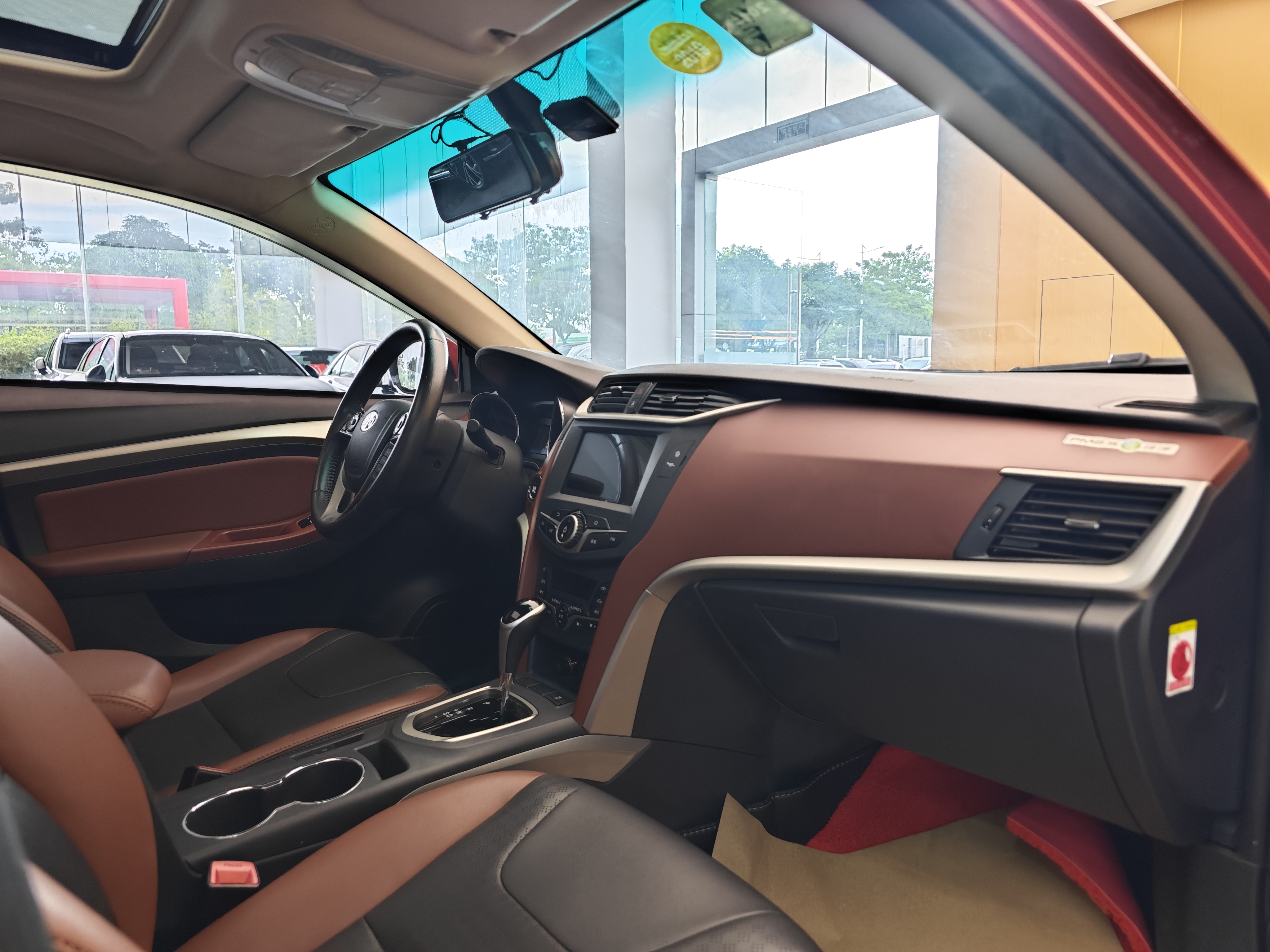 BYD G5 2016 #34 BYD G5 2016 car image #34