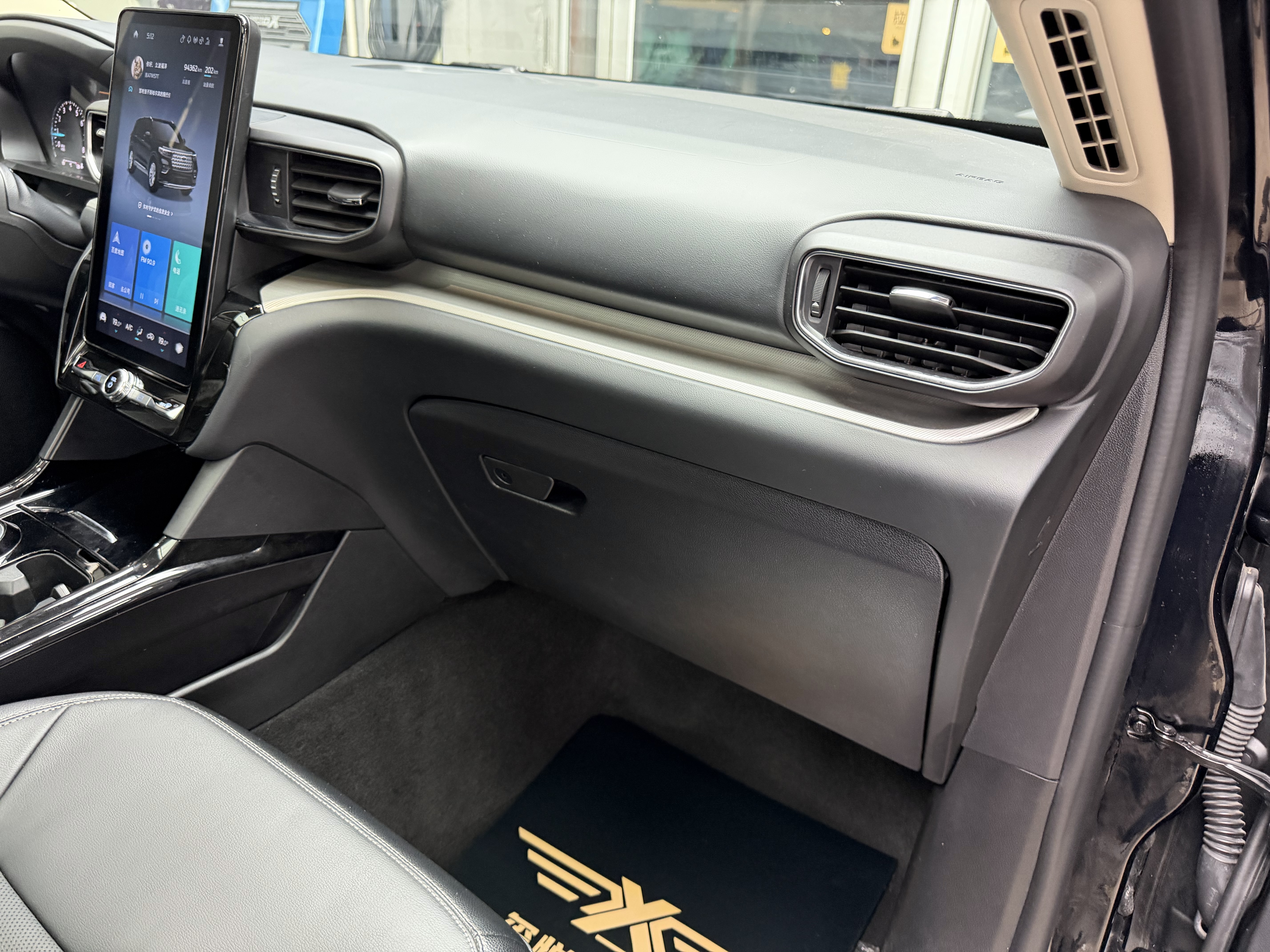 Ford Explorer 2022 car image #34