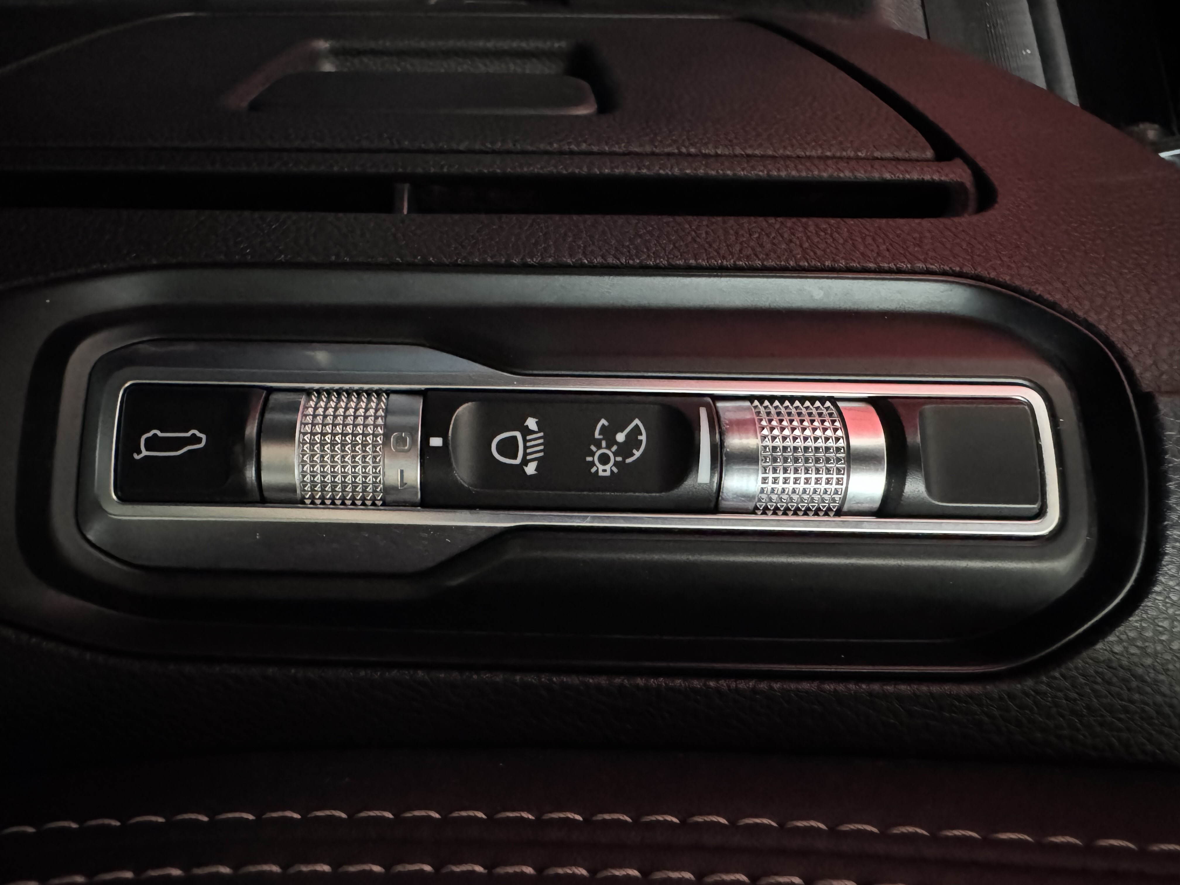 GEELY OkavangoR7 2020 car image #34