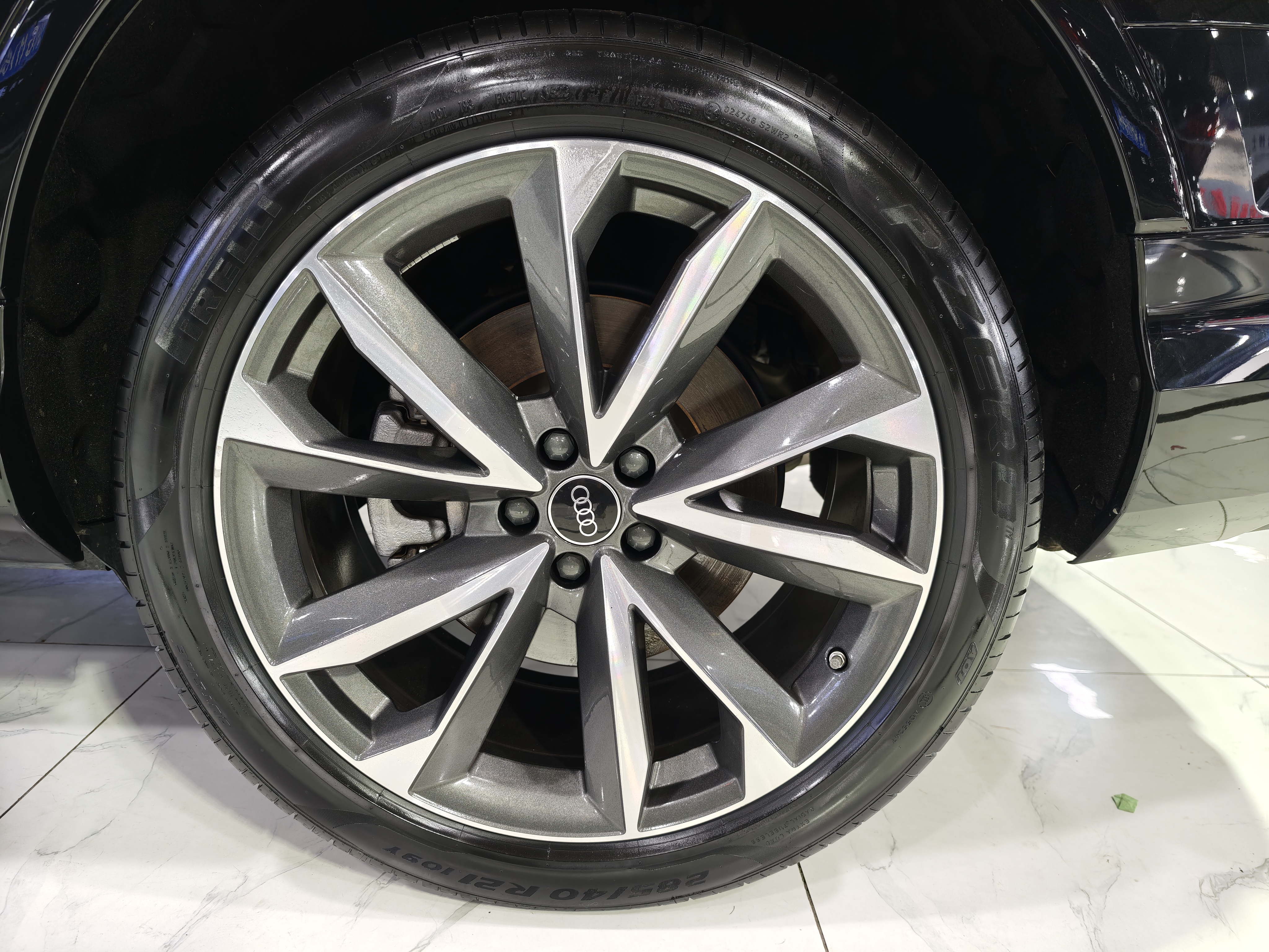 Audi Q7 2023 car image #34