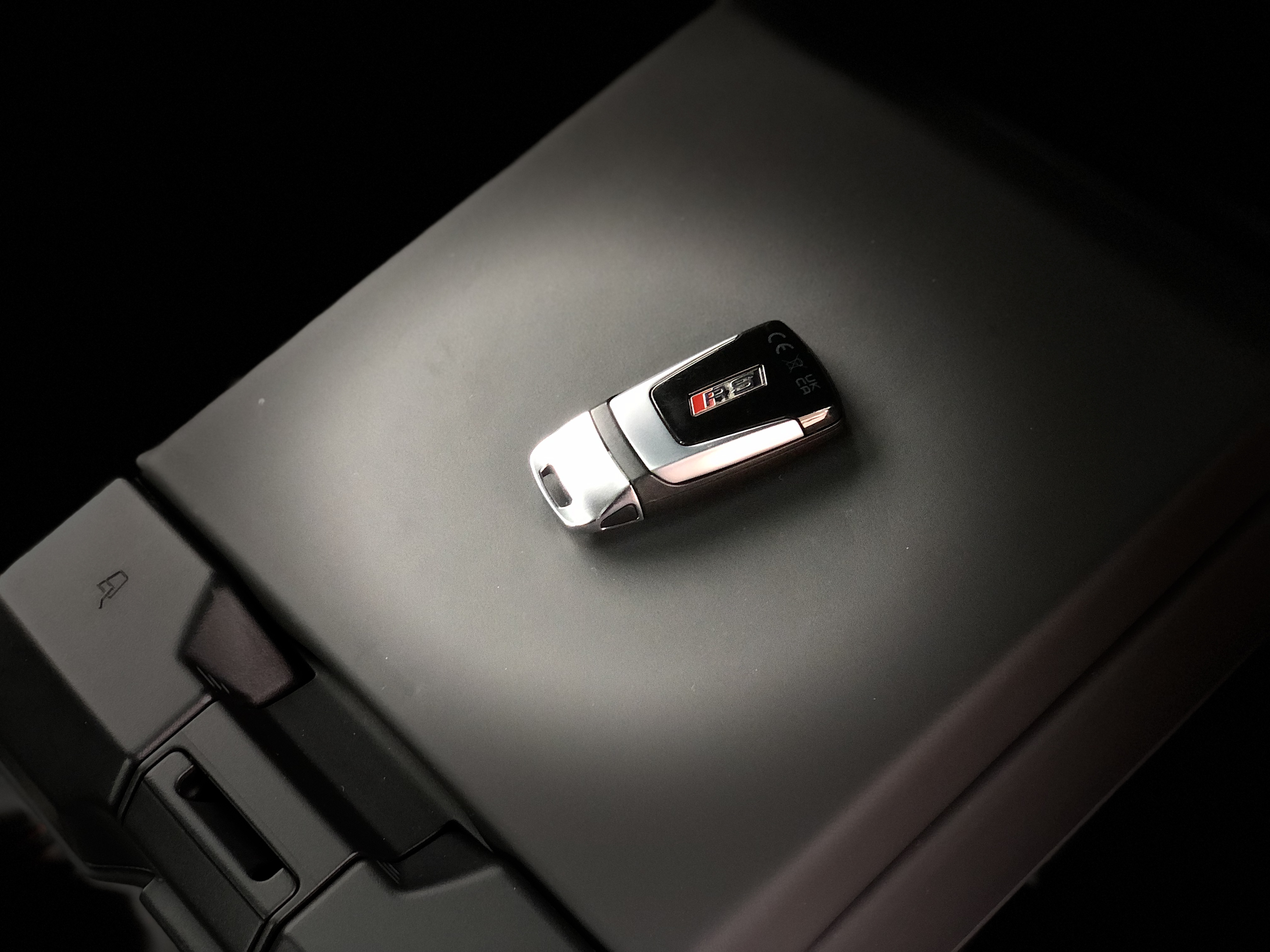 Audi RS 4 2023 immagine di auto #34