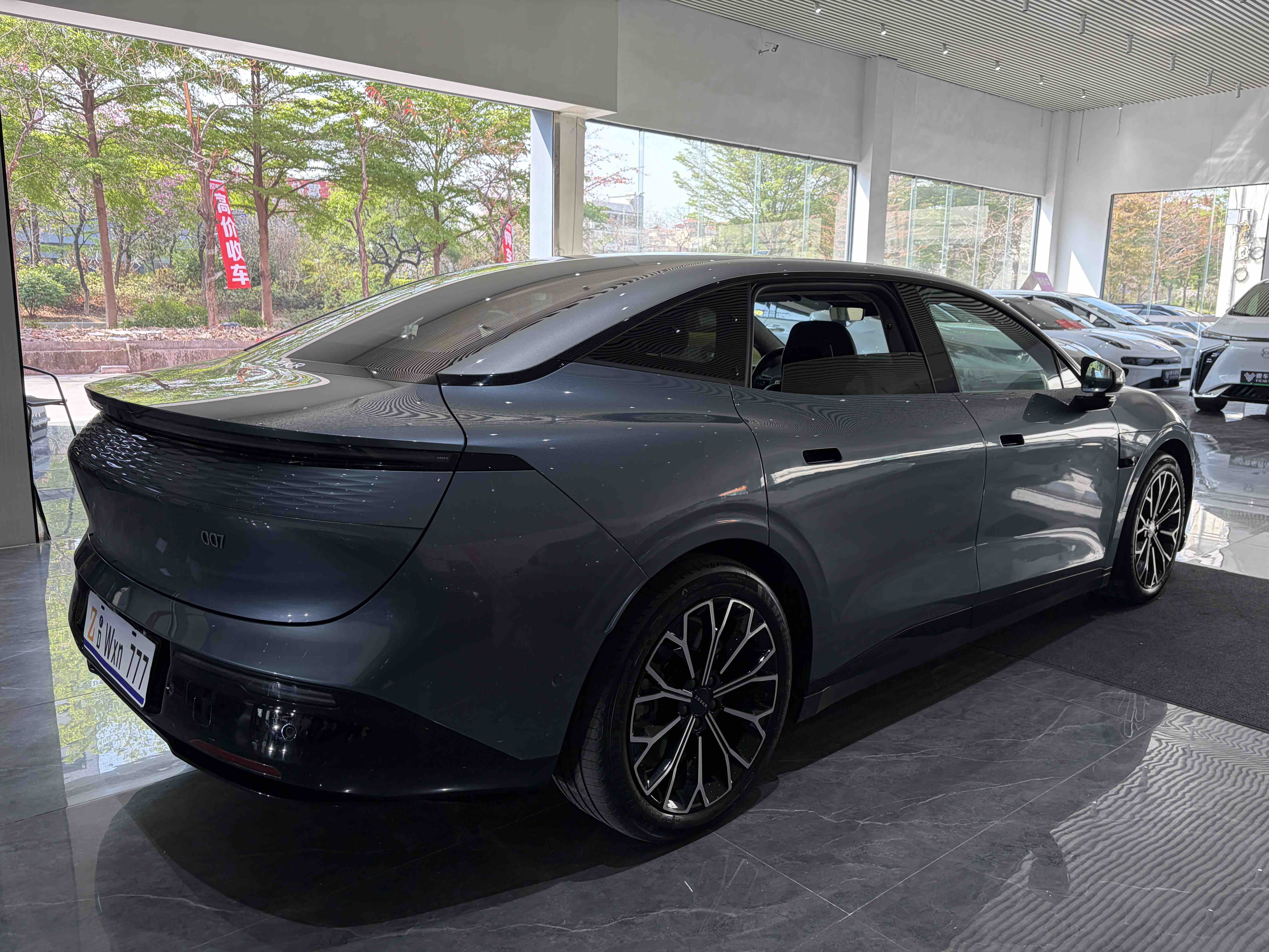 极氪 极氪007 2024 汽车图片 #34