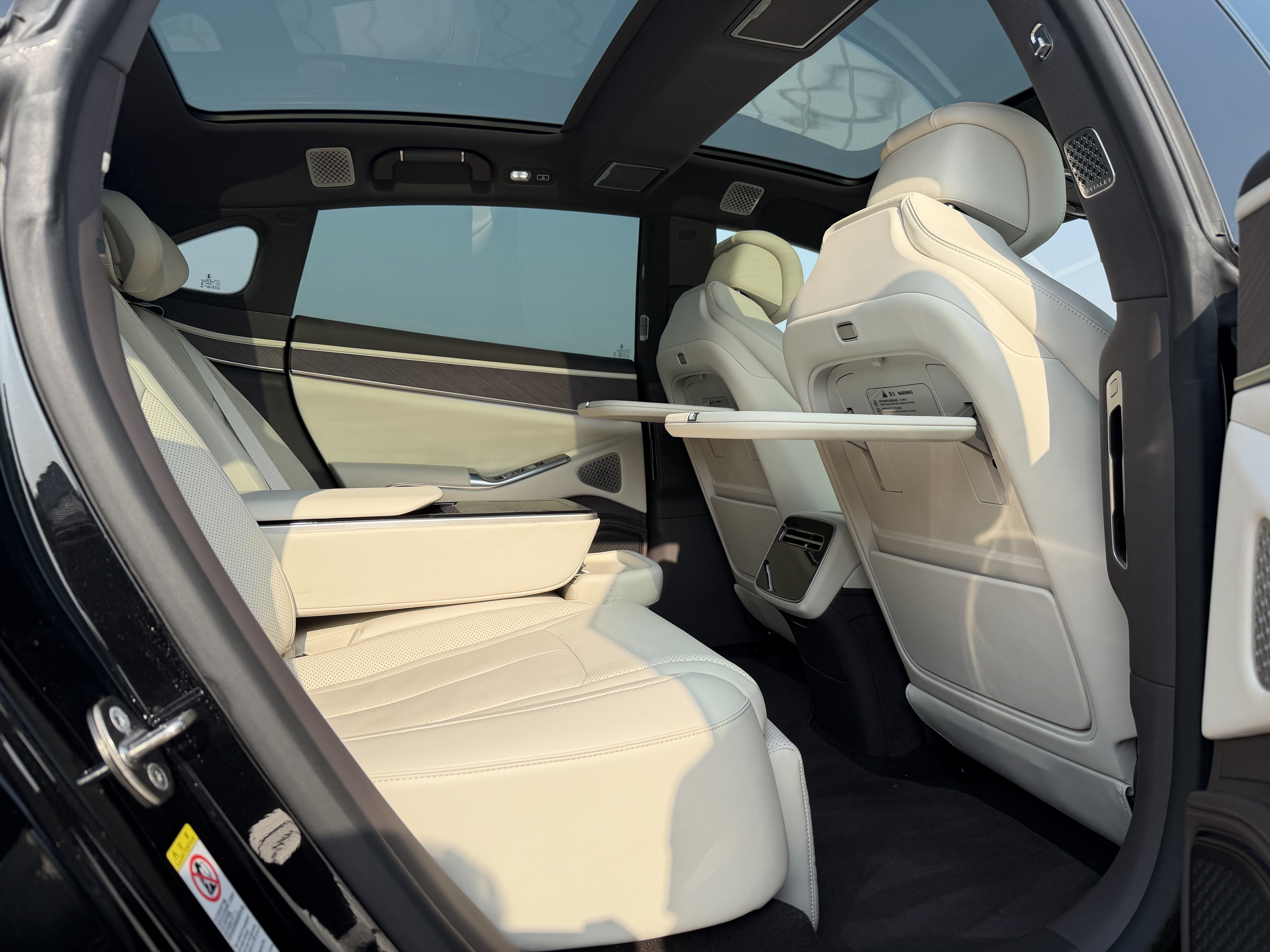 Denza Z9 2025 car image #34