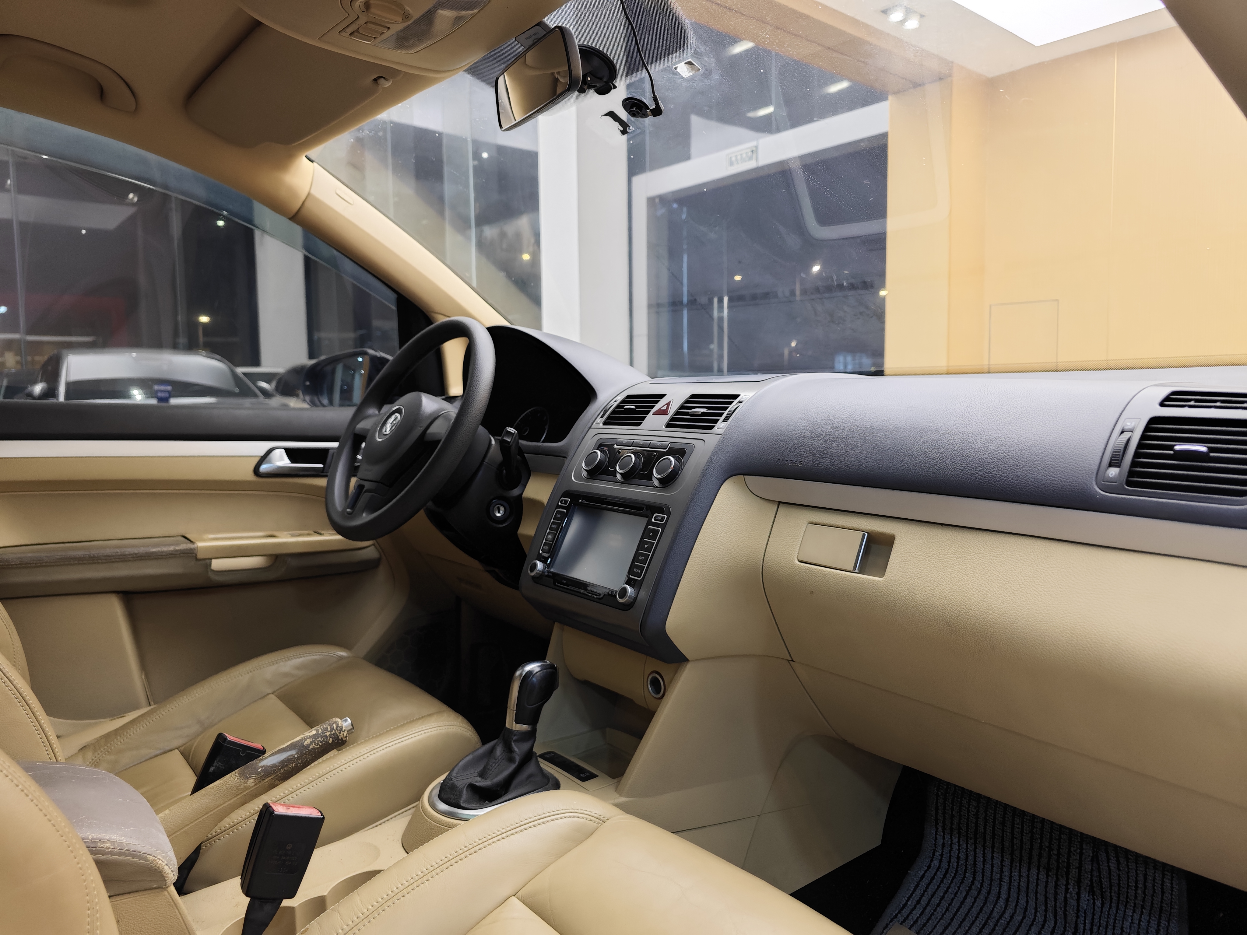 Volkswagen Touran 2011 #34 Volkswagen Touran 2011 immagine di auto #34