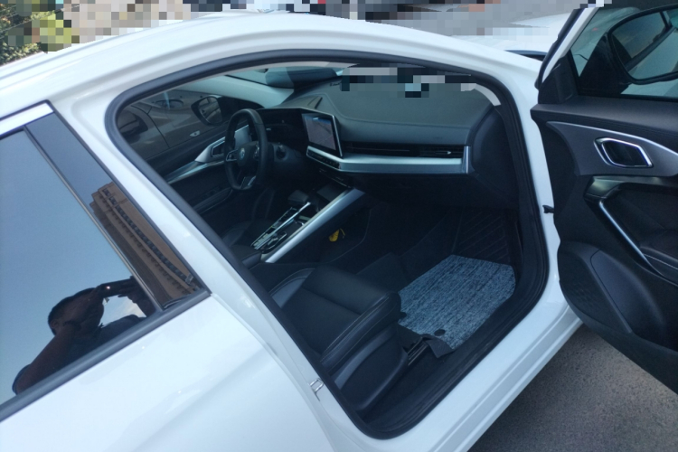 MG ONE 2023 car image #34