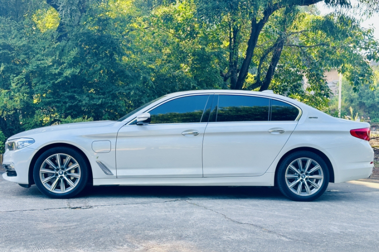 BMW M5 New Energy 2019 car image #34