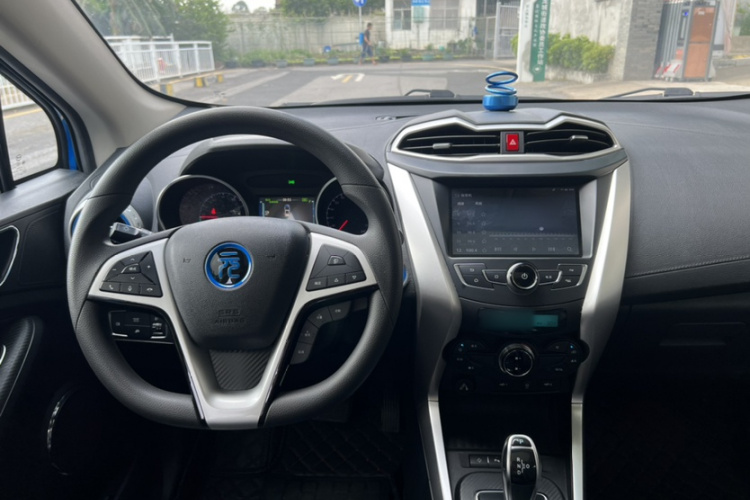 BYD Yuan New Energy 2019 immagine di auto #34