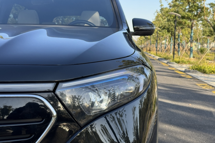 Mercedes-Benz EQB Class 2023 immagine di auto #34