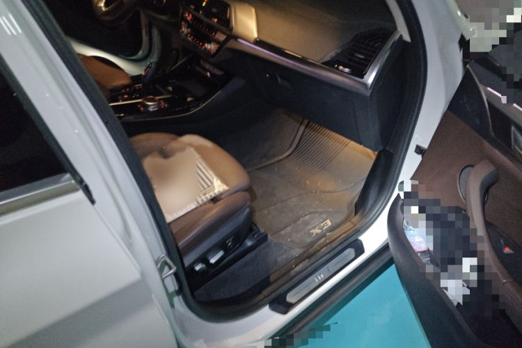 BMW iX3 2020 car image #34