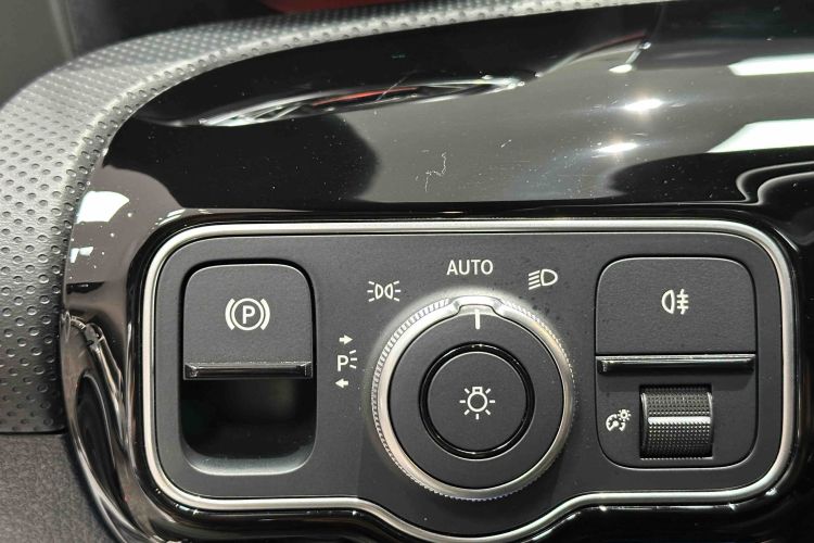 Mercedes-Benz CLA Class (Imported) 2023 #34 Mercedes-Benz CLA Class (Imported) 2023 car image #34