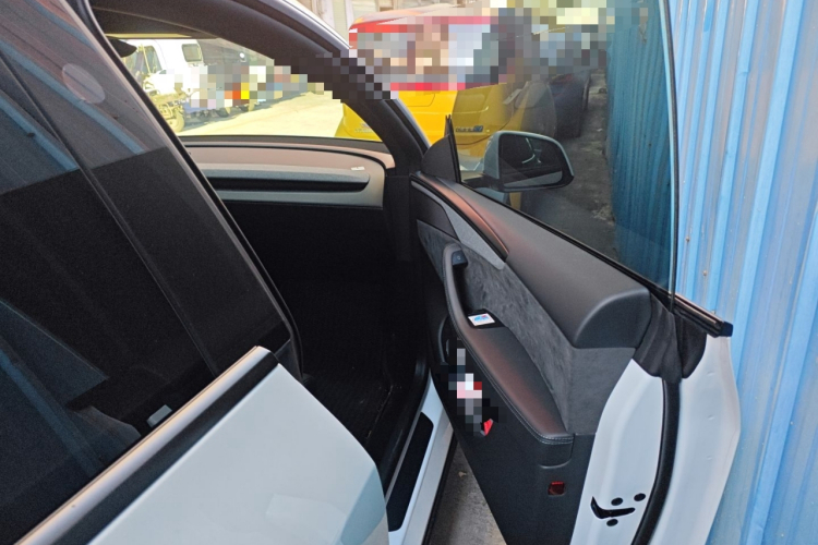 特斯拉 Model Y L 2025 汽车图片 #34