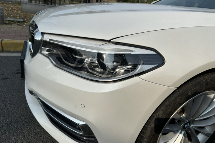 BMW 5 Series New Energy 2020 car image #34
