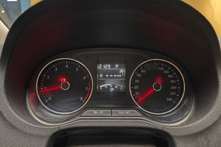 Polo 2018 car image #34