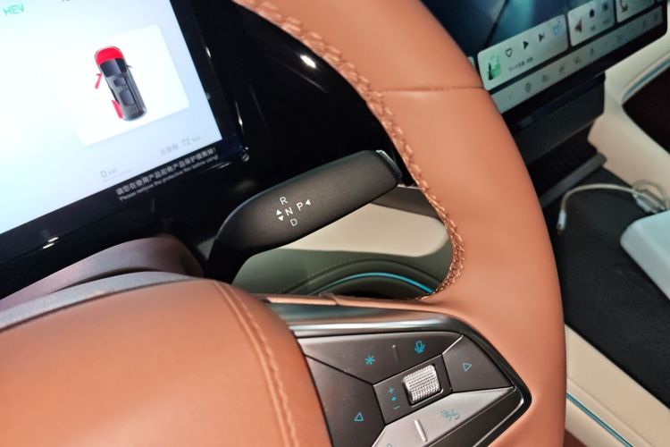 BYD Xia 2025 car image #34