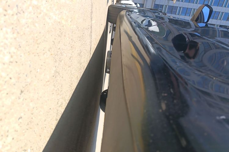 2020 car image #34