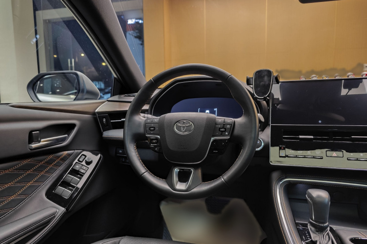 Toyota Avalon 2024 car image #34