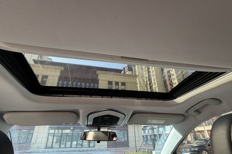 SWM 2020 car image #34