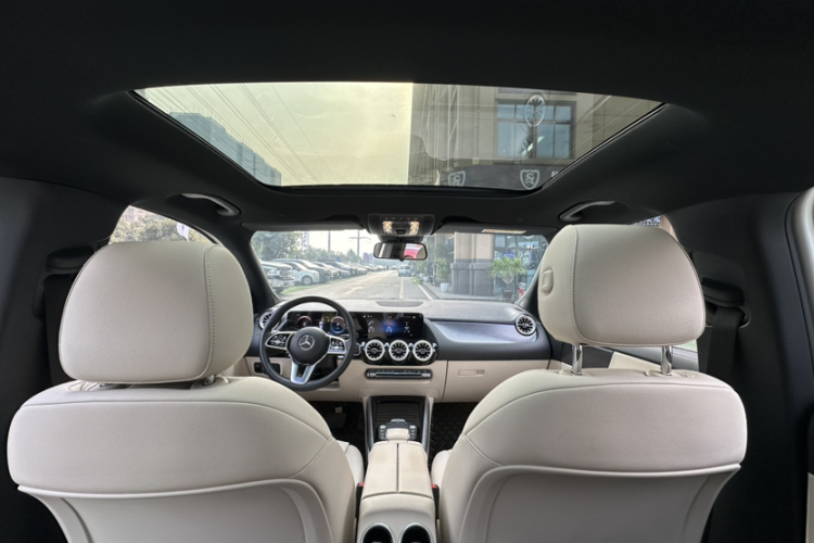 Mercedes-Benz EQA Class 2022 #34 Mercedes-Benz EQA Class 2022 immagine di auto #34