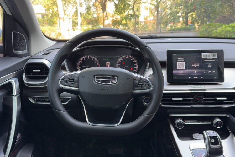 GEELY Coolray 2020 car image #34