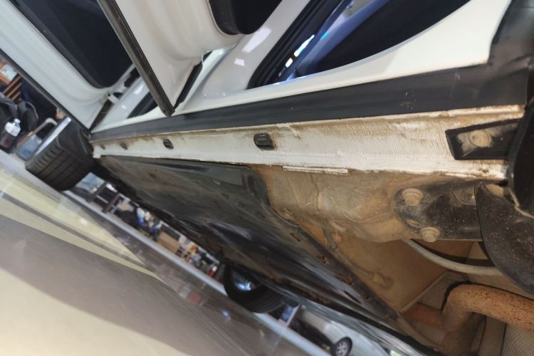 VS5 2023 car image #34