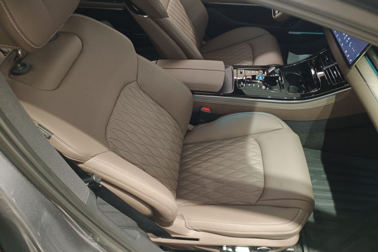 BYD Han 2024 #34 BYD Han 2024 car image #34