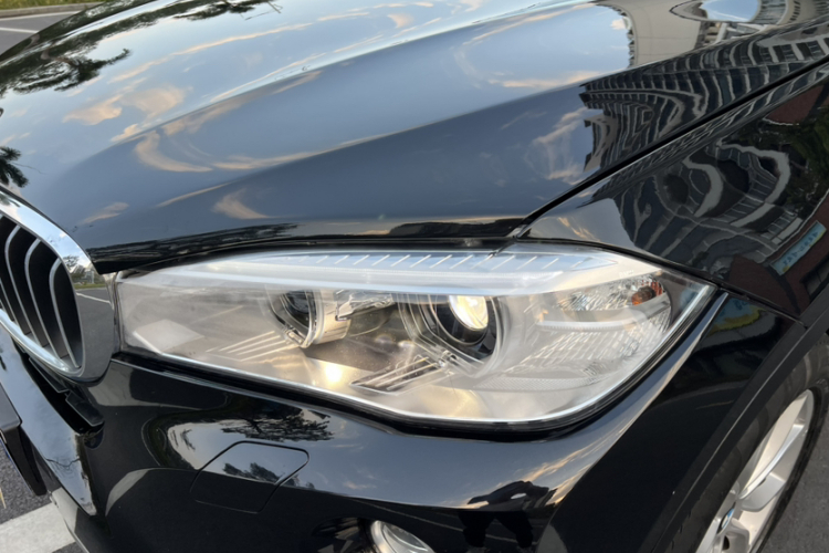 BMW X6 2018 car image #34