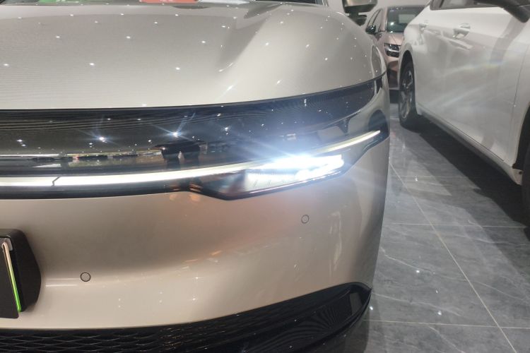 极氪 极氪007 2025 汽车图片 #34