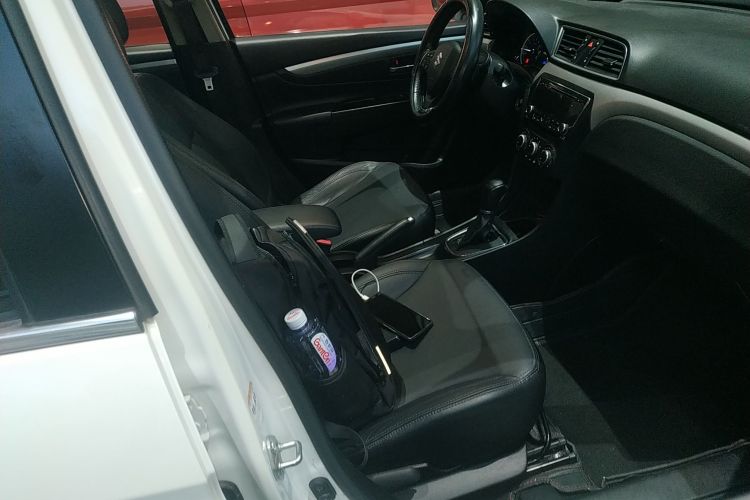 Suzuki Ciaz 2017 изображение автомобиля #34