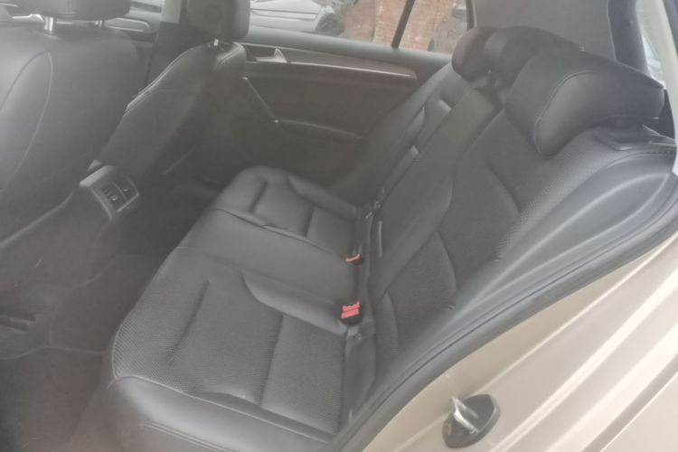 Volkswagen Golf 2016 car image #17