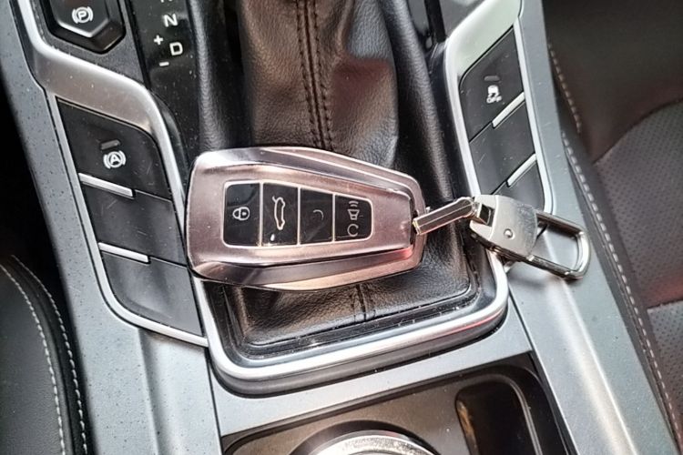 GEELY Emgrand 2020 #9 GEELY Emgrand 2020 imagen de coche #9