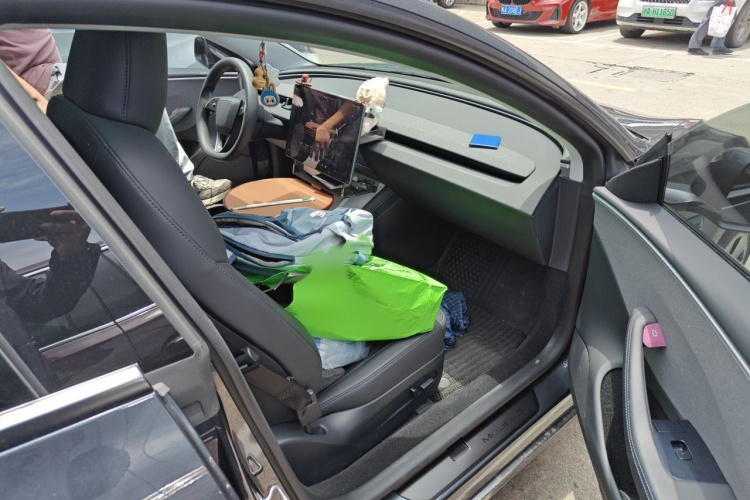 Tesla Model 3 2024 #27 Tesla Model 3 2024 car image #27
