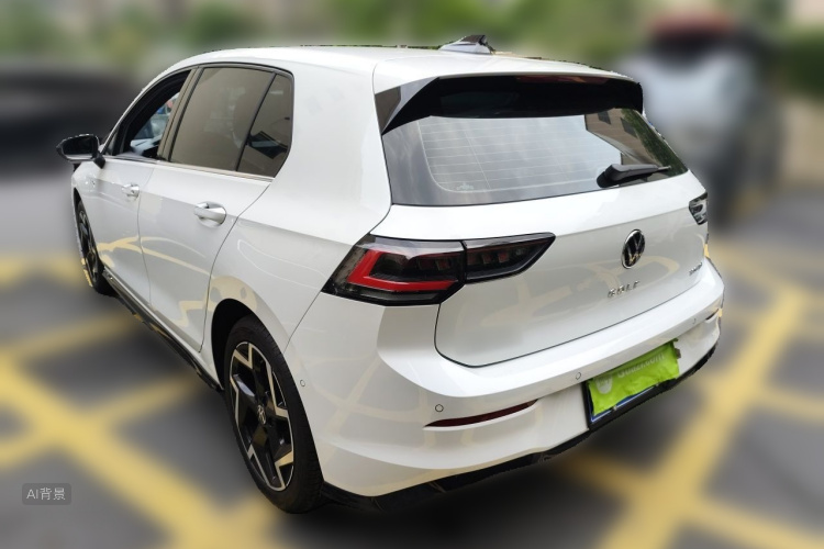 Volkswagen Golf 2024 car image #5