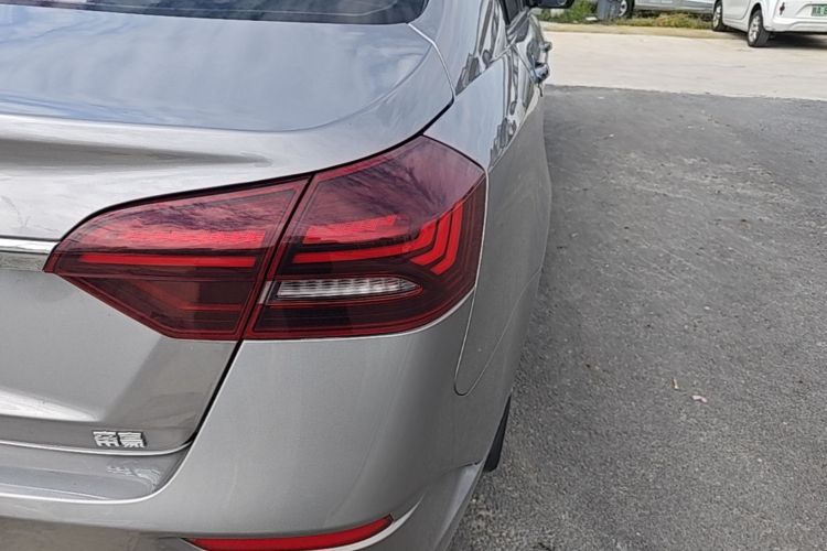 GEELY Emgrand 2021 #8 GEELY Emgrand 2021 car image #8