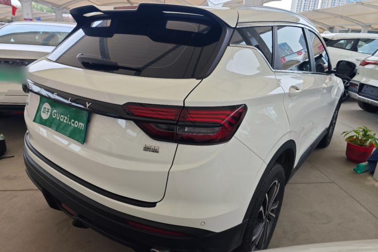 GEELY Coolray 2023 immagine di auto #5