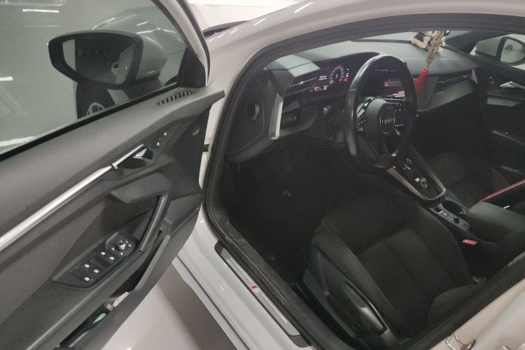 Audi A3 2021 immagine di auto #12