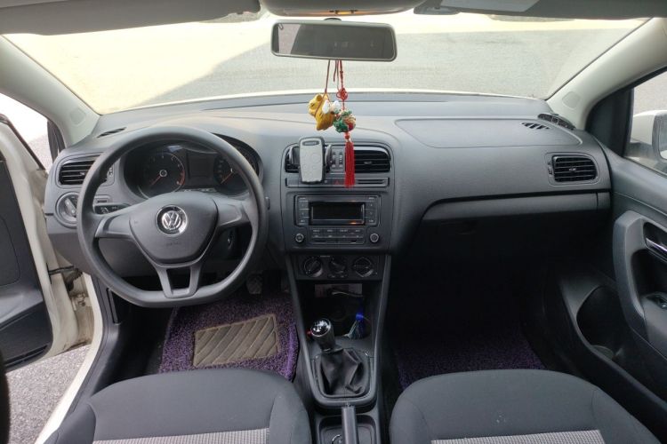 Volkswagen Polo 2017 car image #7