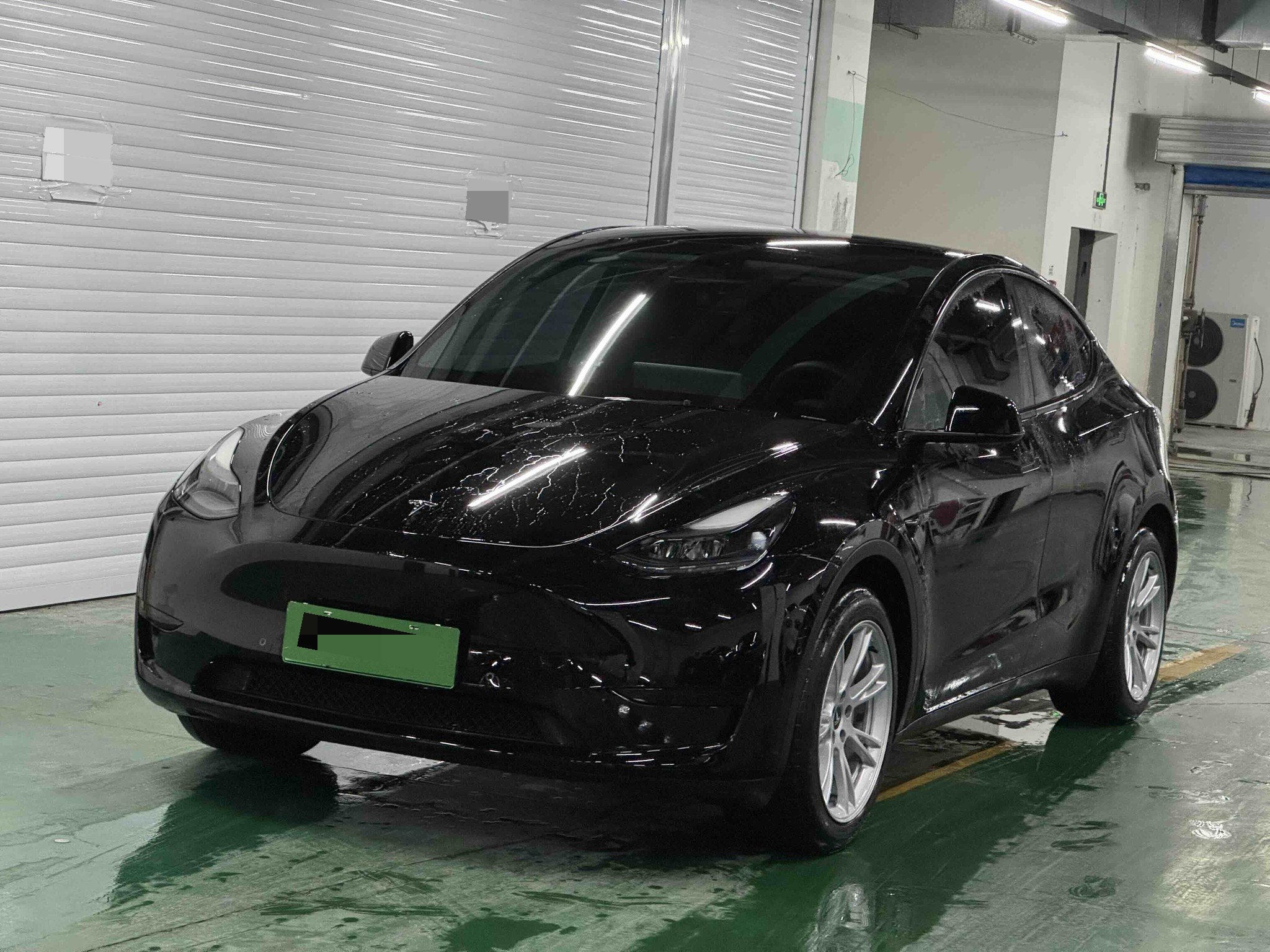 Tesla Model Y 2023 Tesla Model Y 2023 car image
