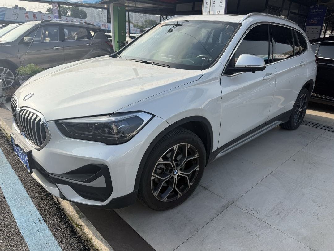 BMW X1 2021 BMW X1 2021 car image