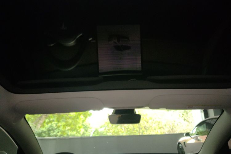 Tesla Model 3 2023 car image #20