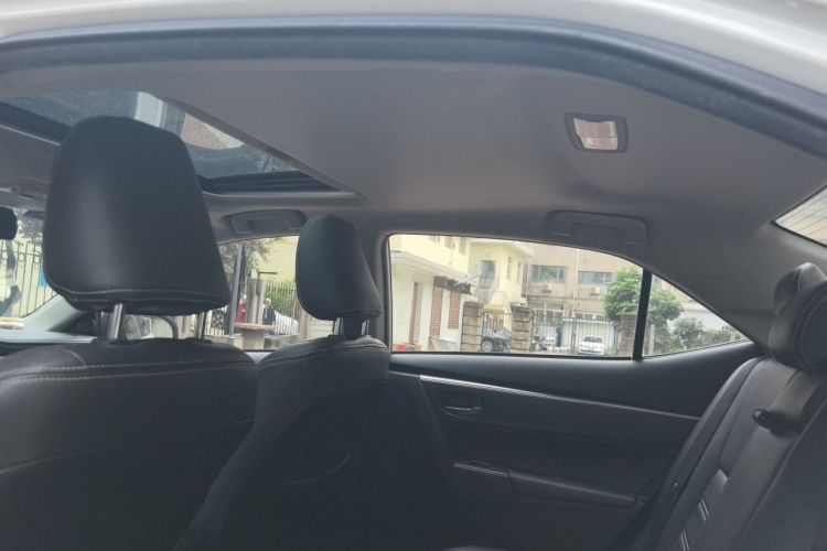 Toyota Corolla 2018 #16 Toyota Corolla 2018 car image #16