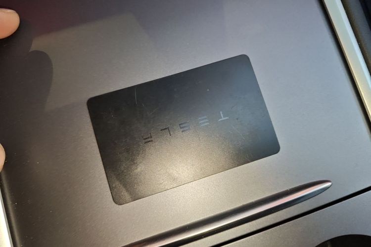 Tesla Model Y 2022 car image #9