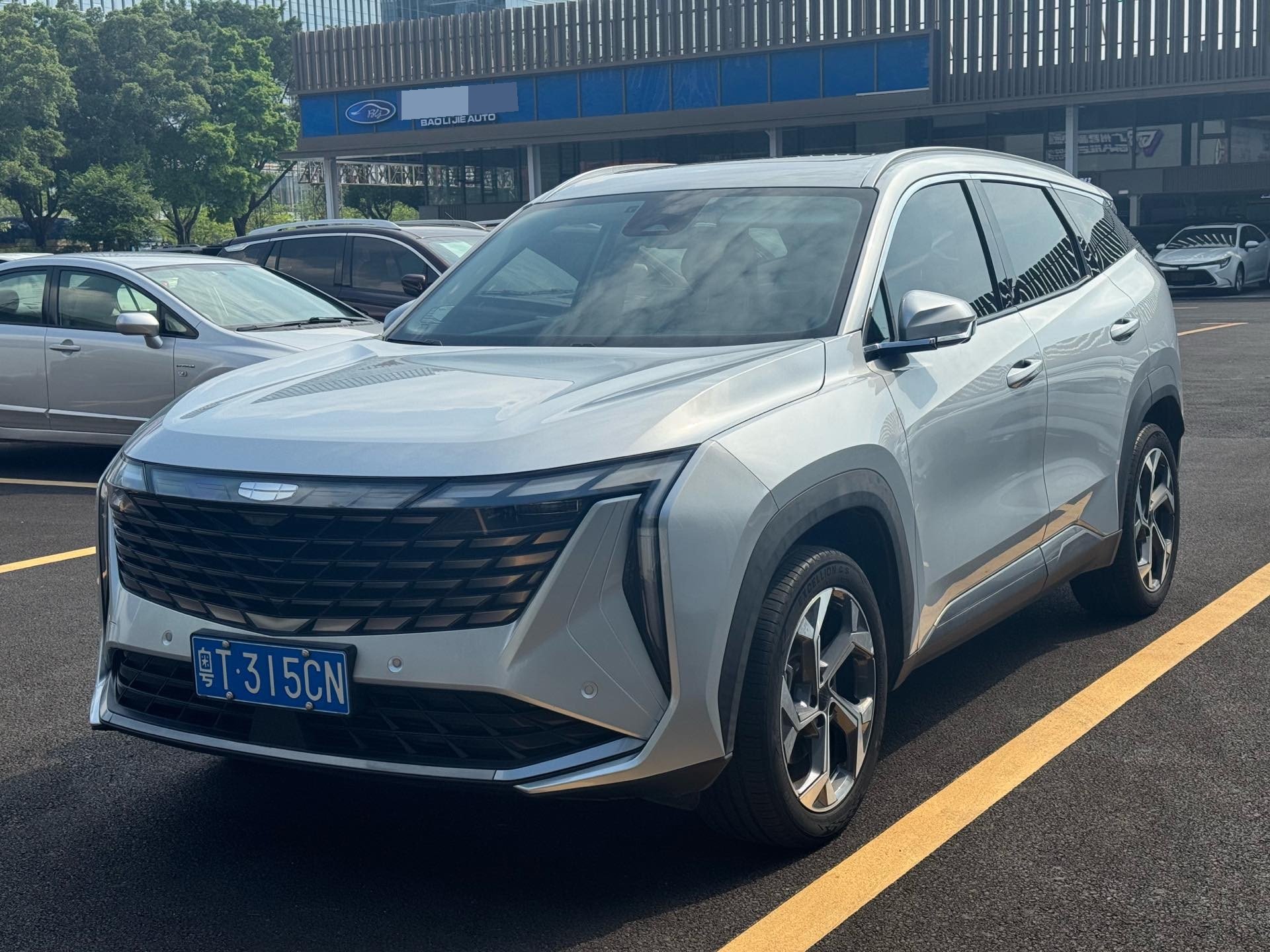 GEELY Boyue L 2023 car image 