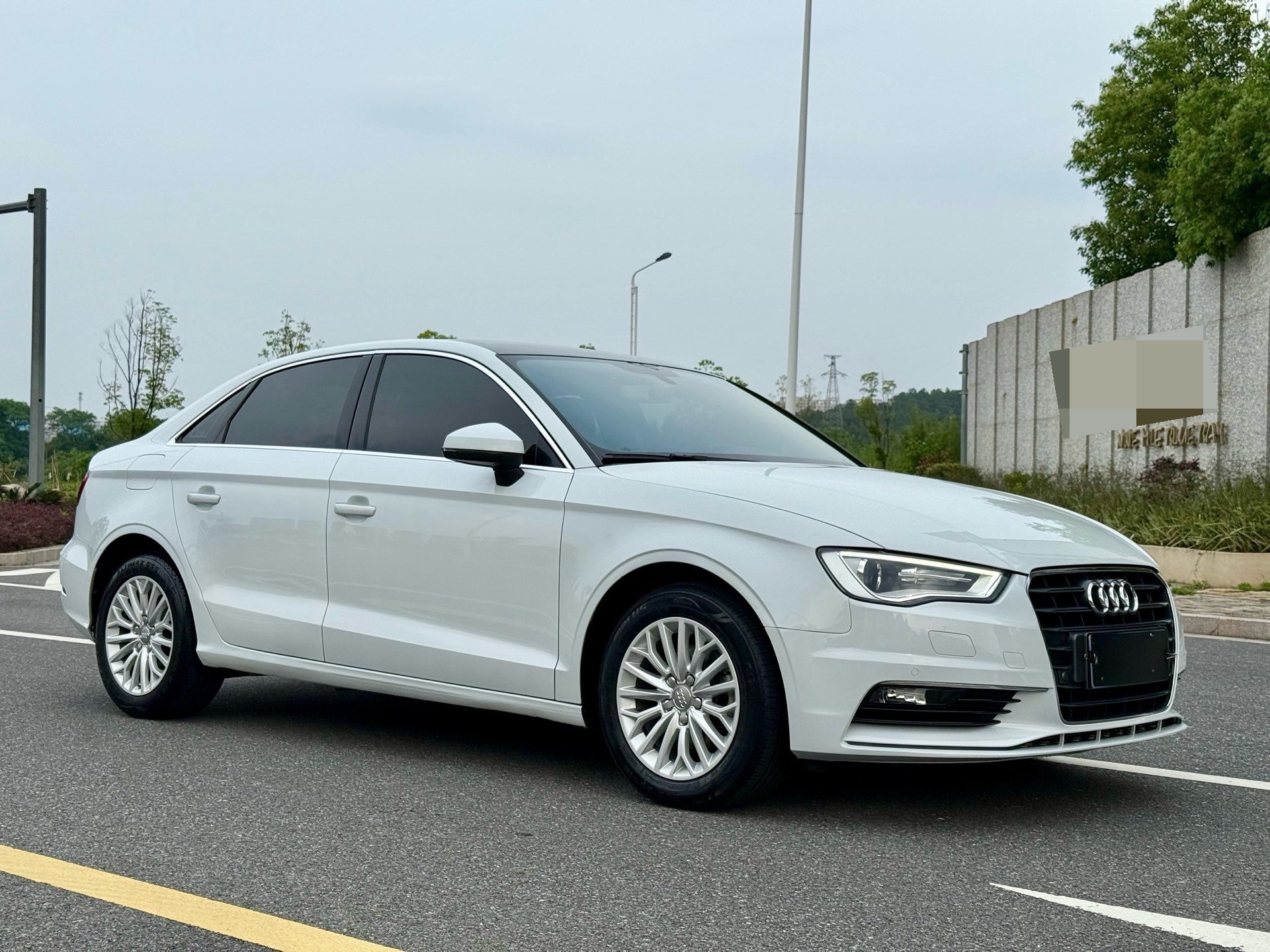 Audi A3 2017 car image #2