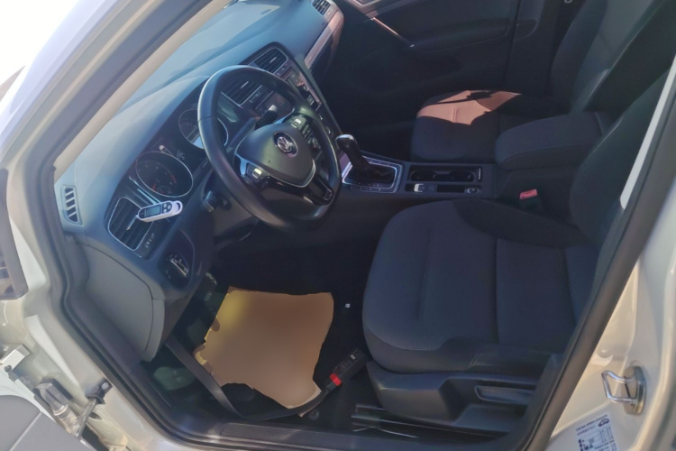 Volkswagen Golf 2018 imagem de carro #15