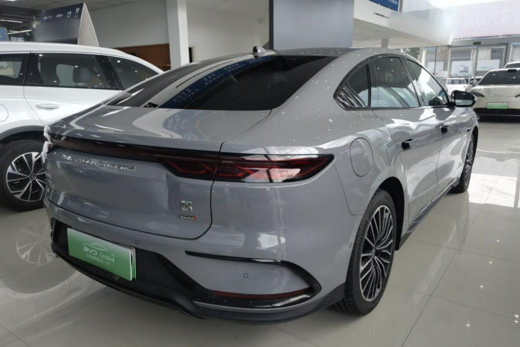BYD Han 2025 car image #7